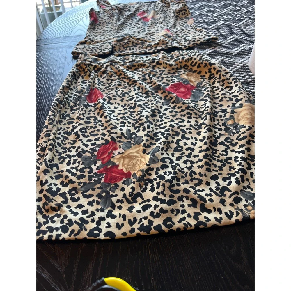 John Roberts Leopard Rose Print Skirt Set 2 Piece Sleeveless Peplum Top Size 10